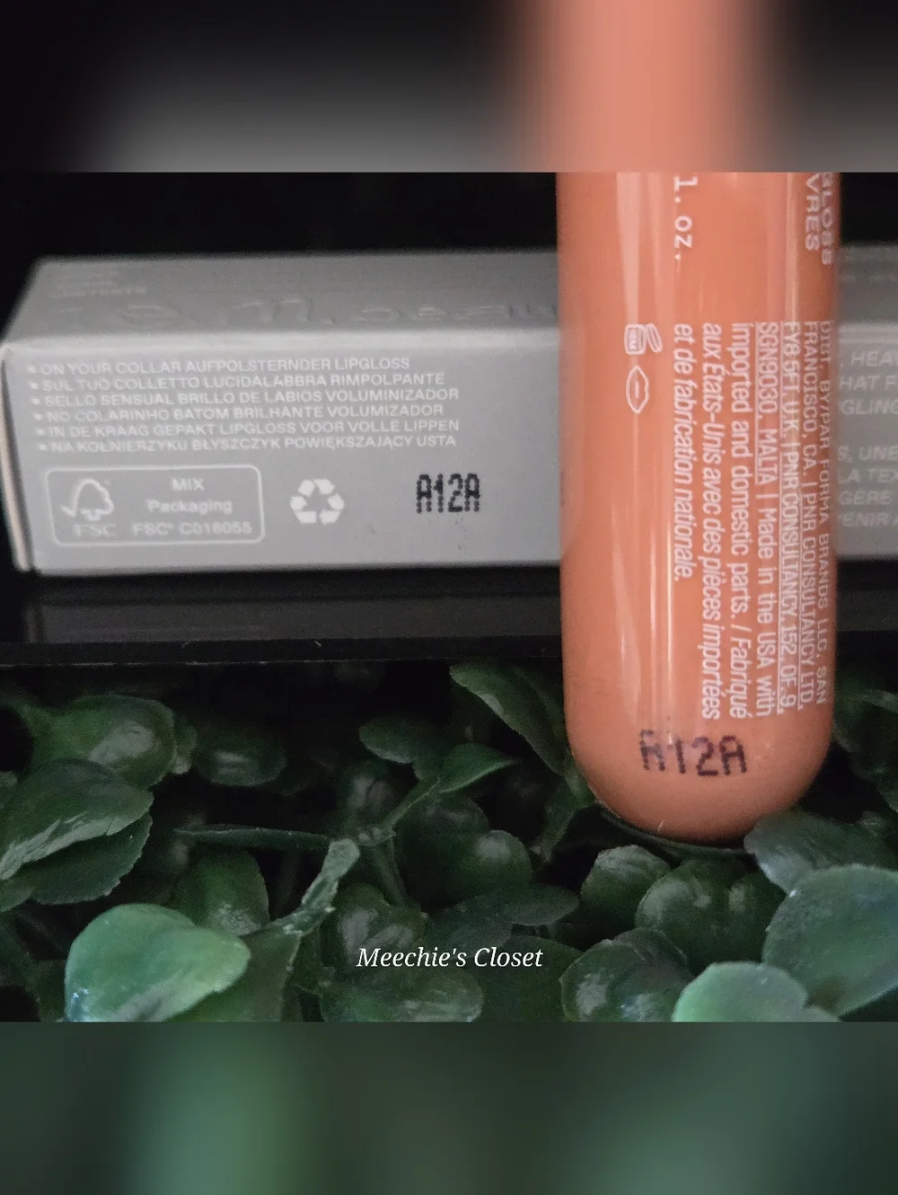 r.e.m. beauty On Your Collar Plumping Lip Gloss - Waterfalls - NIB​